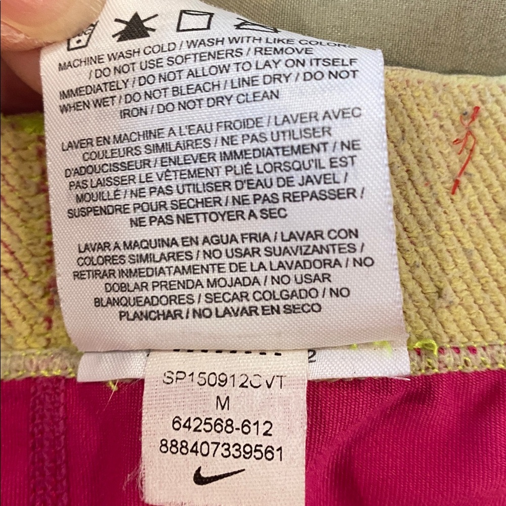 Nike Pro Fuchsia and yellow girls shorts  size medium good condition - Picture 7 of 16
